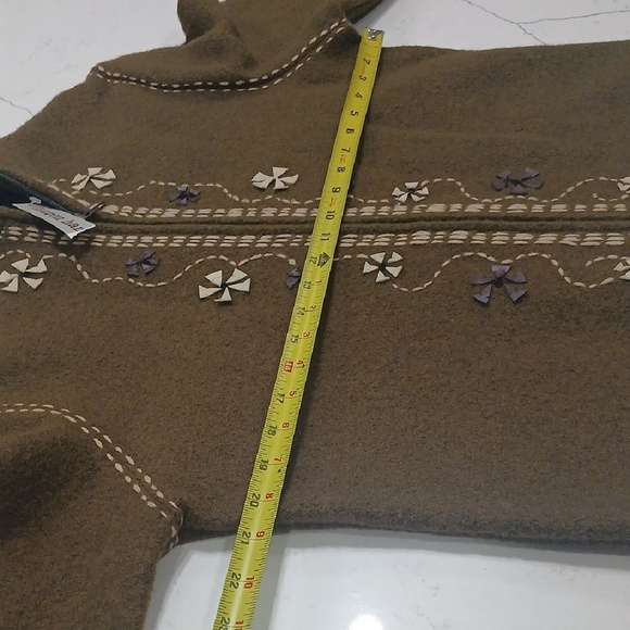 Chic Olive Embroidered Jacket 100% Wool Sz L NEW WITH TAGS - Picture 7 of 9
